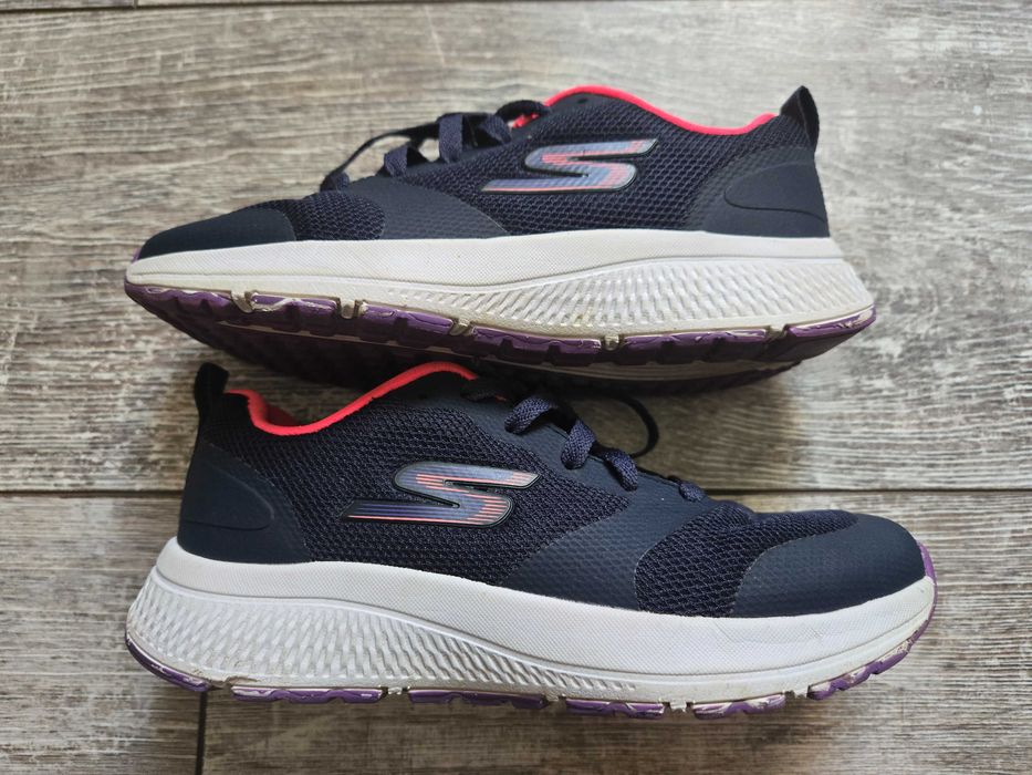Кросівки Skechers GO RUN Consistent 32 р. (302412L) оригінал, гарний стан