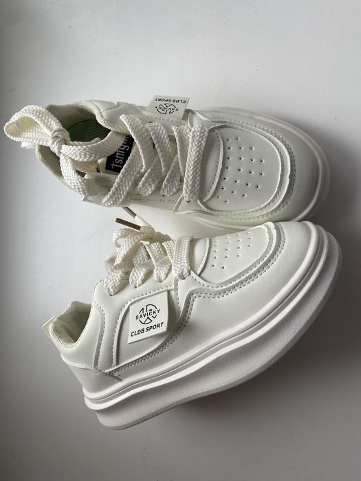 Білі кросівки, хайтопи