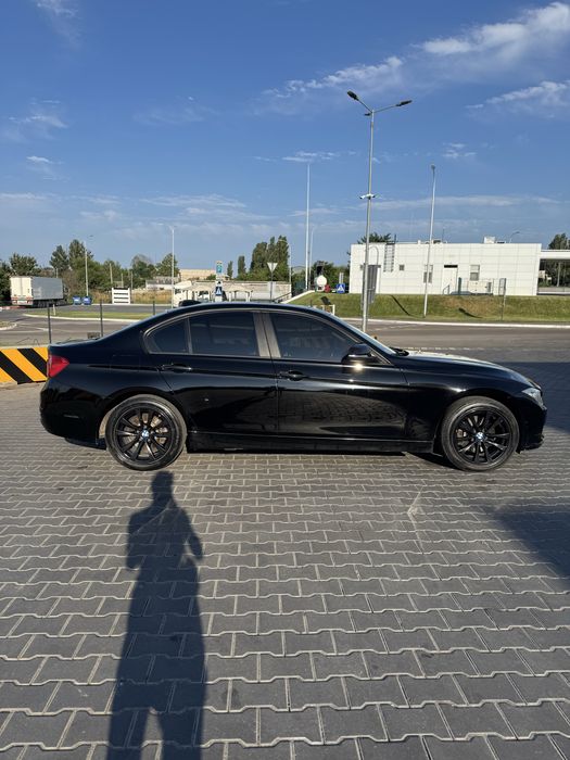 BMW 3 Series 2015 VIN WBA8E5G58GNT41644 фото оголошення 3 з 8
