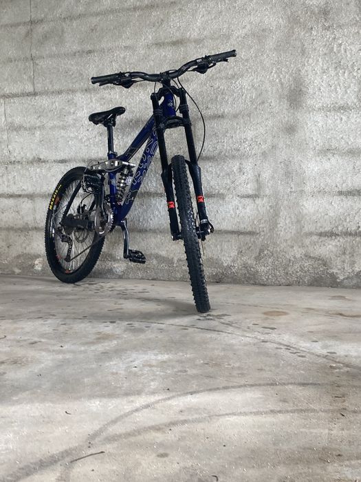 Vendo bicicleta de downhill