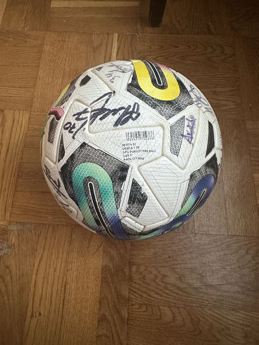 Мяч Пума оригінальний професійний з підписами гравців ФК ЛНЗ