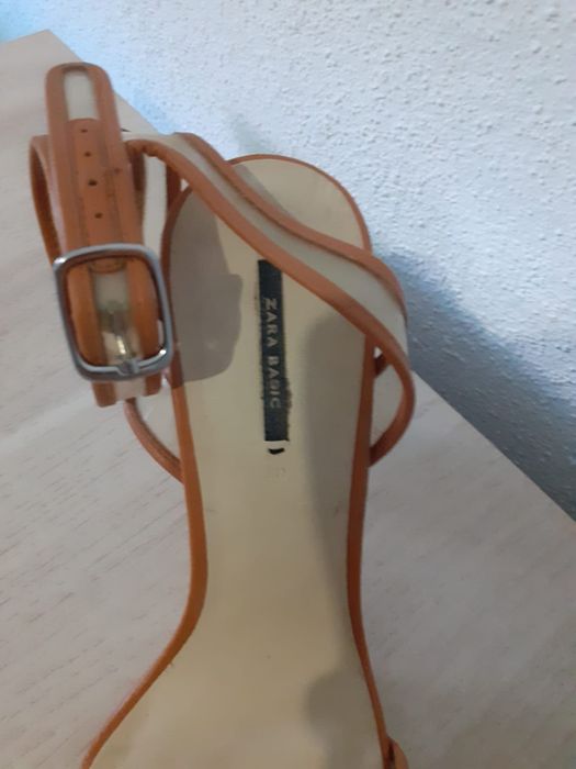 Sapatos de Salto Alto Zara Tamanho 40
