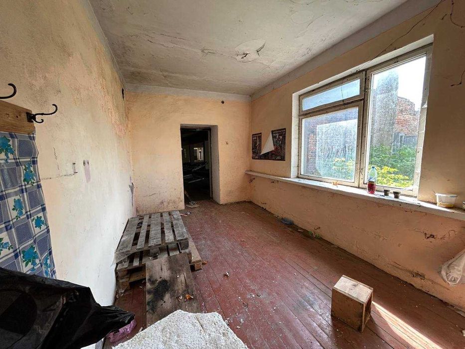 (7) Продаж майнового комплексу у м. Бар (8813)