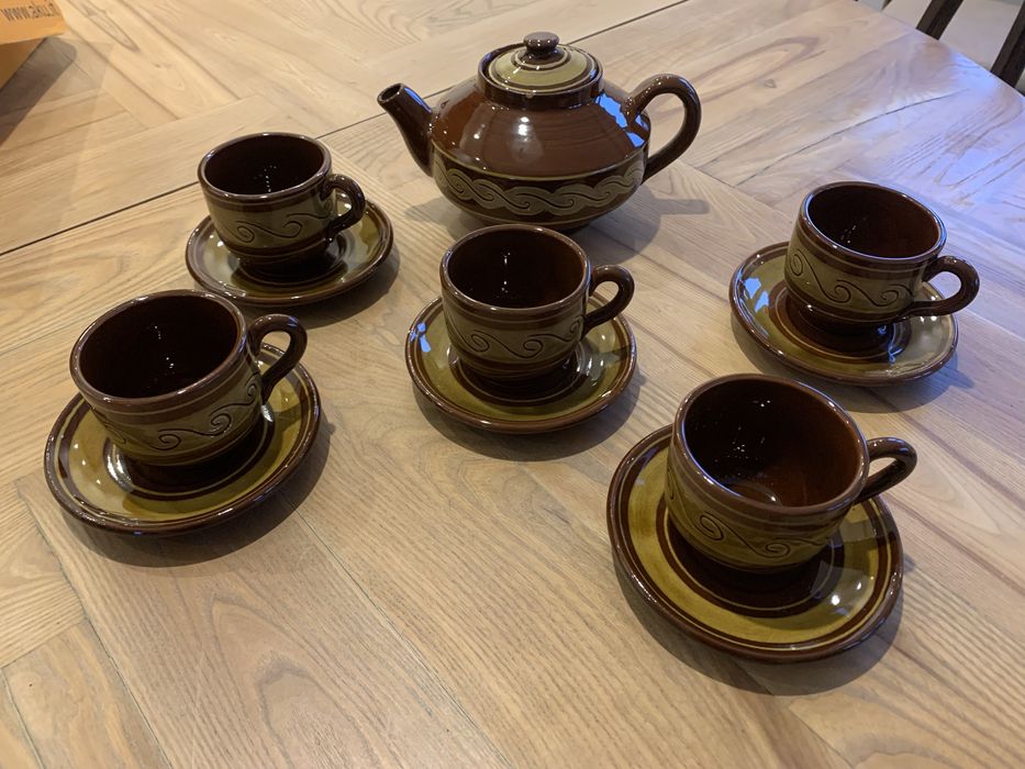 Serwis kamionka filizanki i dzbanek