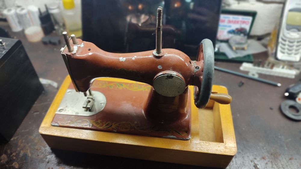 Швейна машинка радянська