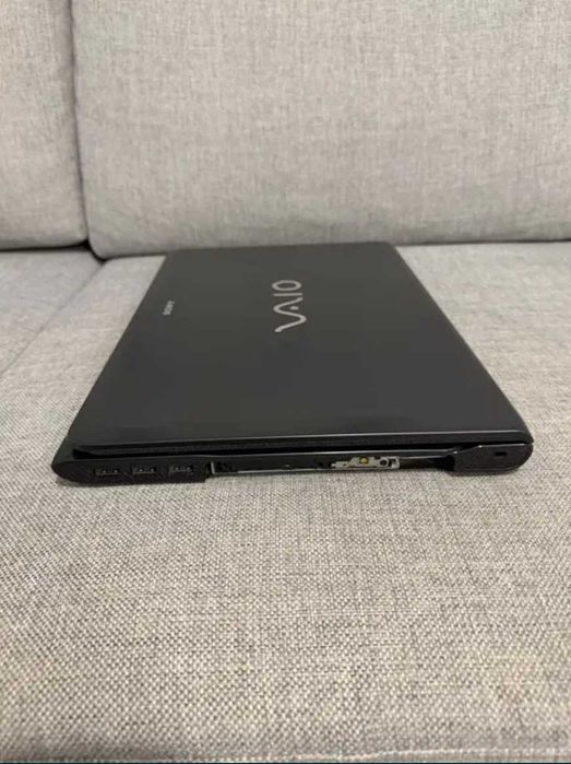 Sony VAIO E 15,5 cala i5-3230M / 8GB RAM / 750GB / Radeon