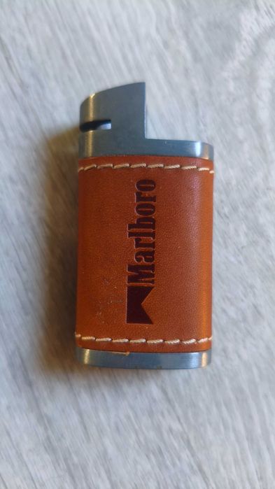 Capas de isqueiro Marlboro