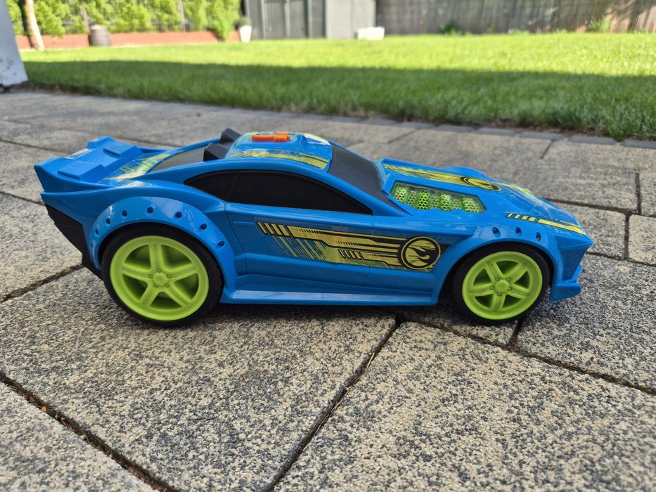 Auto  Hot Wheels Drift Rod, światło, dźwięk. DUŻY 35cm