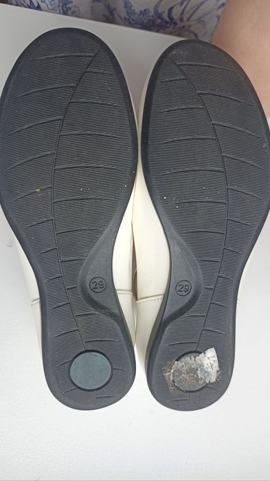 Туфлі з лакованої шкіри  святкові для дівчинки