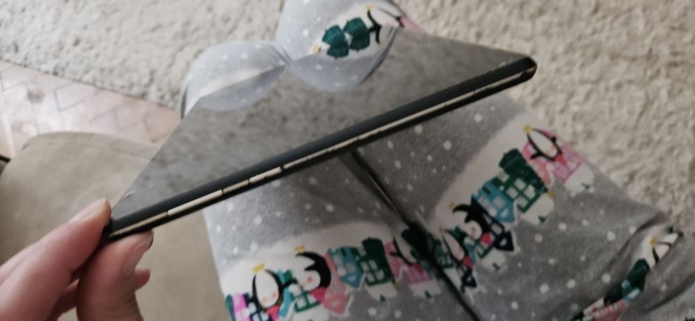 Планшет Lenovo TB-X605L