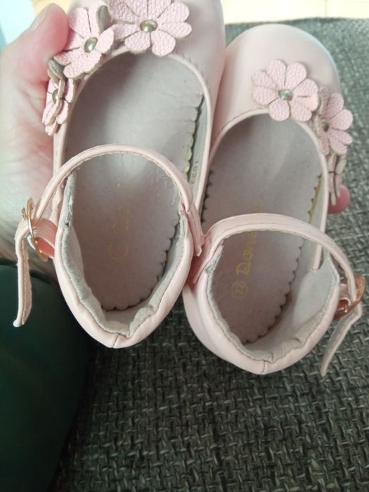 Капчики, туфельки на дівчинку 22 розмір
