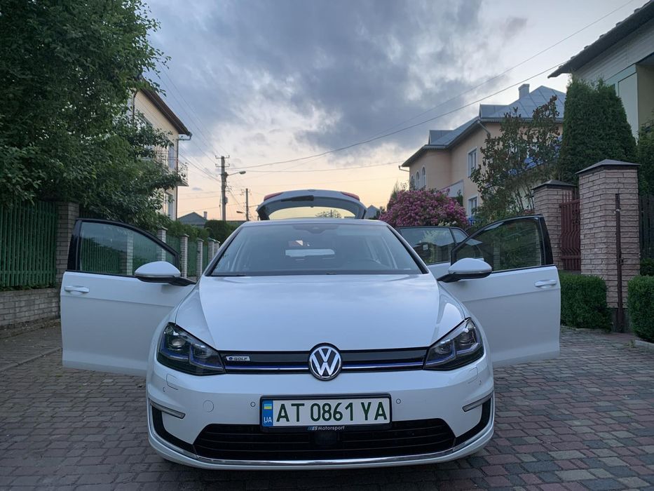Volkswagen e-Golf 2017 року.Електро 36kw