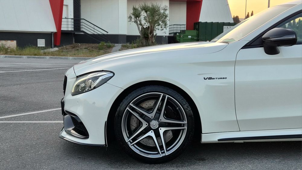 MERCEDES C63S COUPE 510 CV BI_TURBO V8 4.0