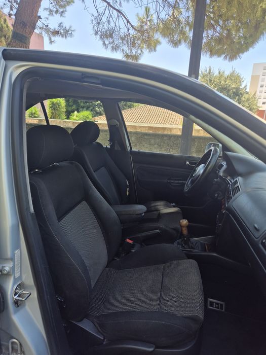 Bora 1.9 TDI Highline 115cv