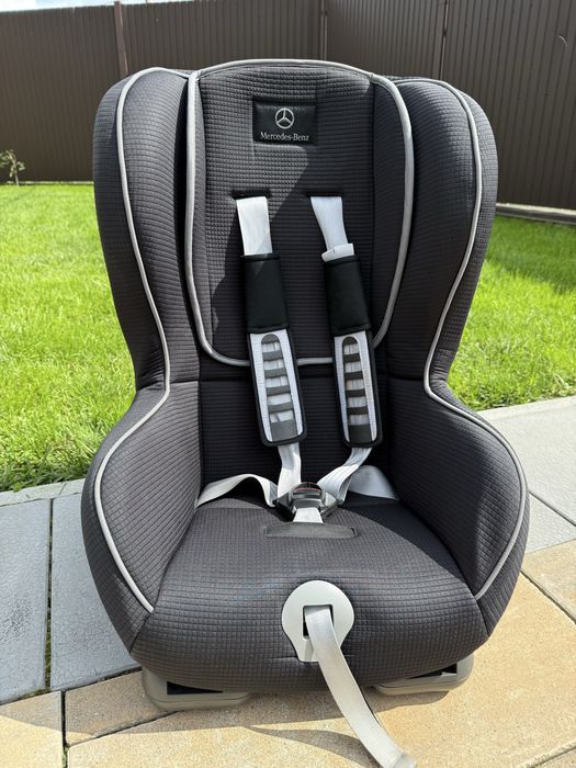 Дитяче автокрісло Mercedes with ISOFIX 9-18 кг, Black
