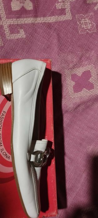 Туфли женские,белые