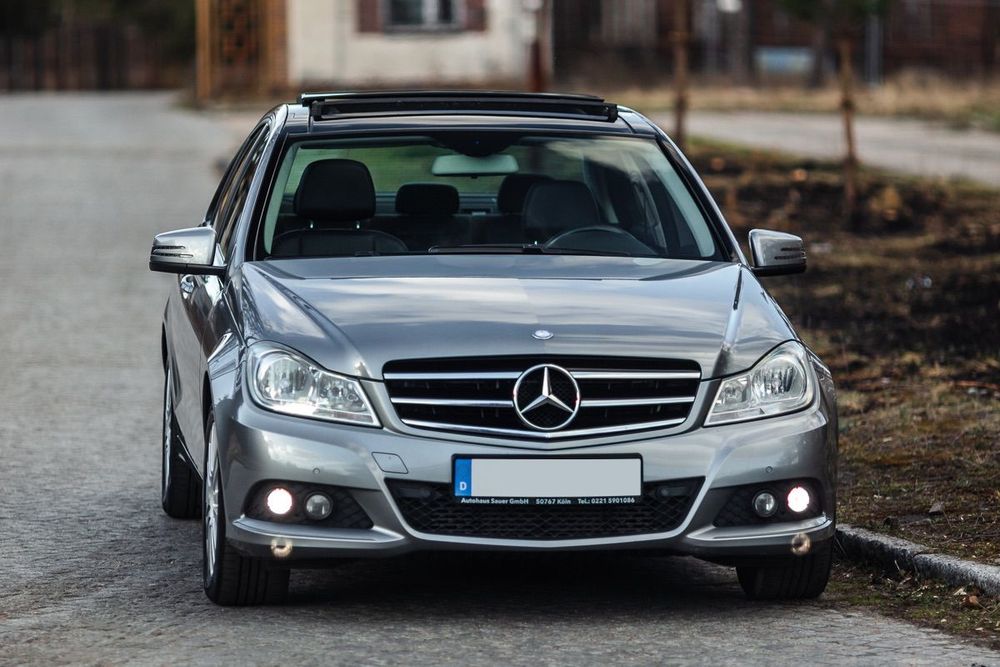 Mercedes-Benz Klasa C 1,8 184 Ps Sedan Skóra Panorama Nawi Webasto Idealny Stan