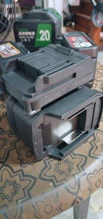 Акумуляторний адаптер