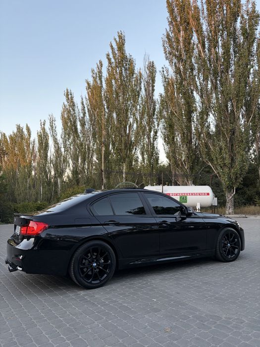 BMW F30 . 3 series
