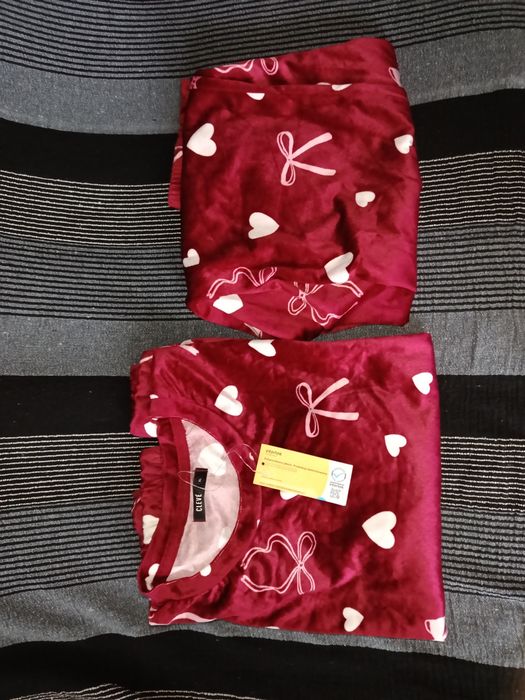 Nowa urocza welurowa piżamka w serduszka 42 XL