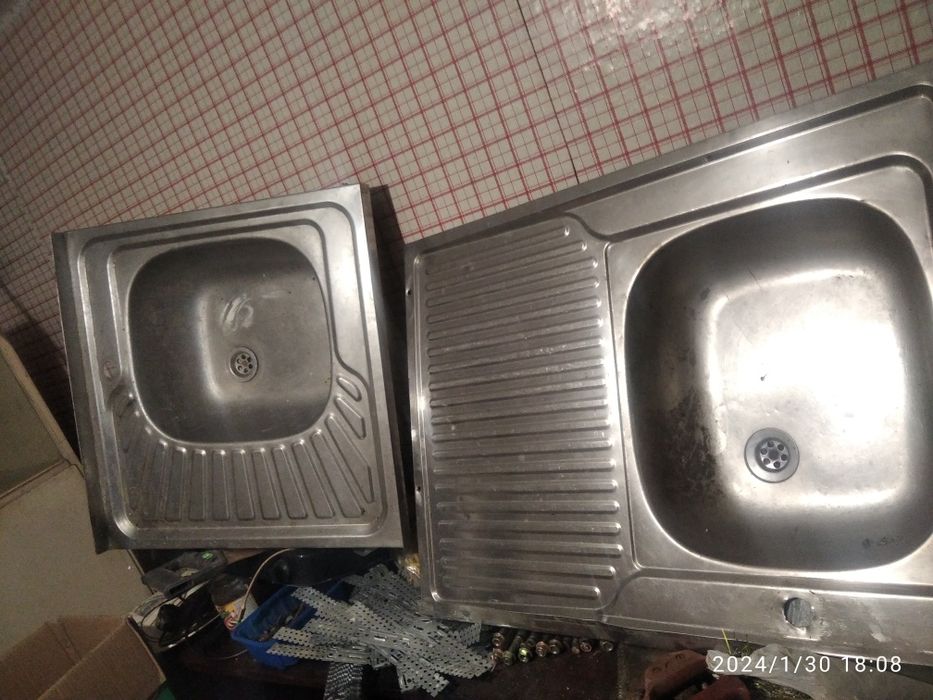 Продам мойки две разные.