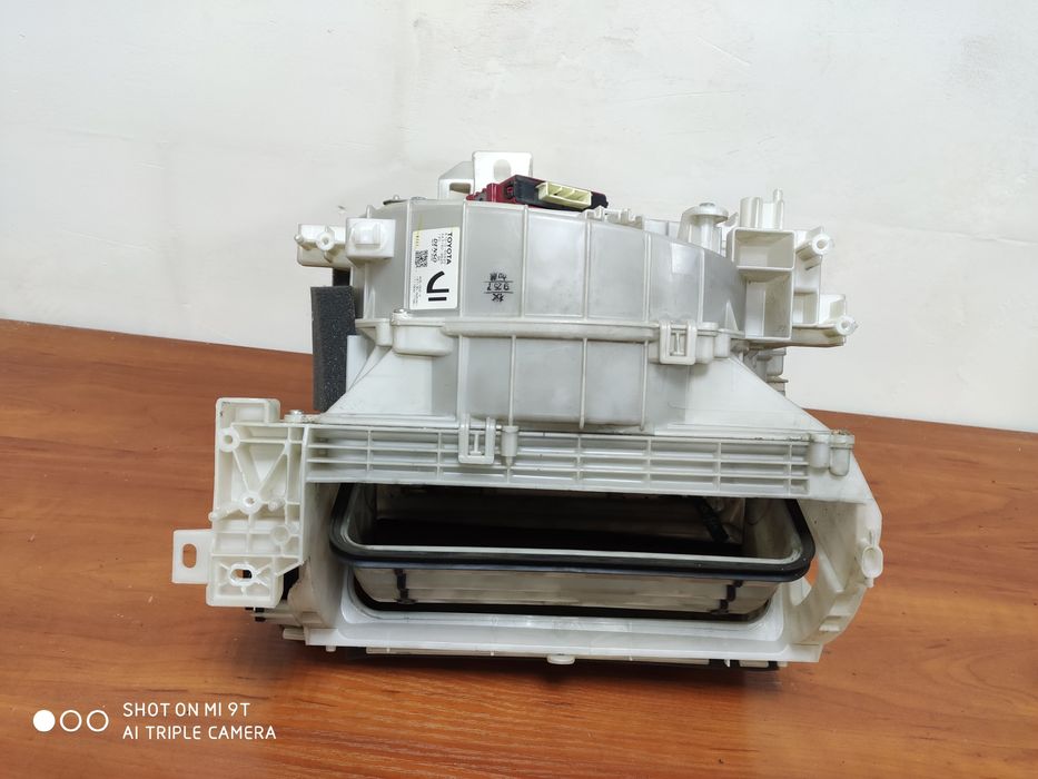 Печка корпус радиатор вентилятор  land cruiser 200 lx570