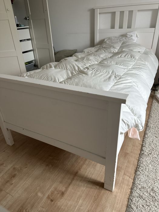 cama branca ikea