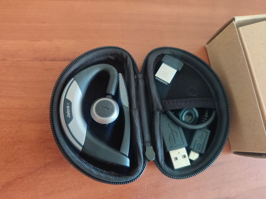 Блютус гарнітура Bluetooth Jabra MOTION UC в гарному стані