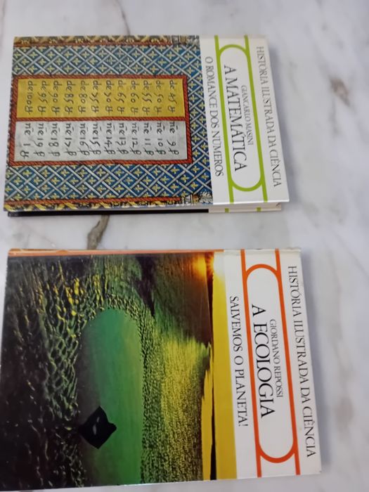 Conjunto de 2 Livros Colecção Ilustrada da Ciência