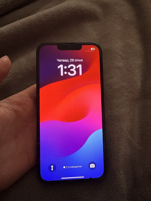 Продам iPhone 13 (256 гб)