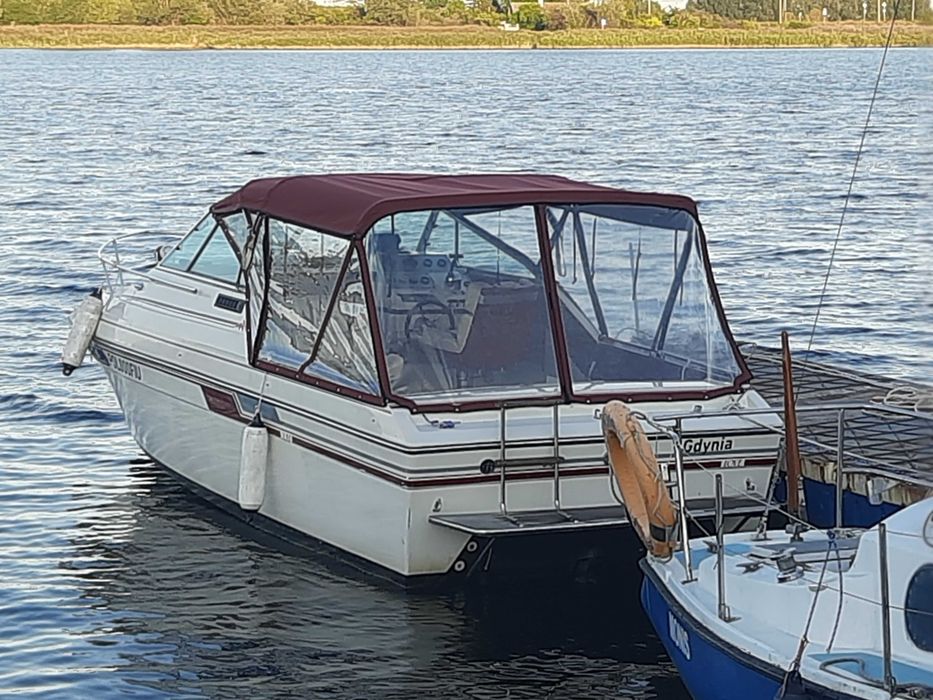 Jacht motorowy kabinowy / Houseboat / Mercedes