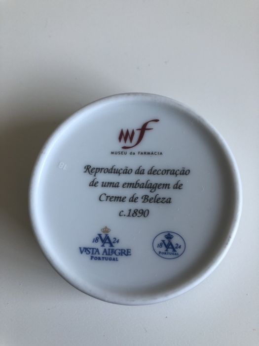 Pequena caixa de creme vista Alegre