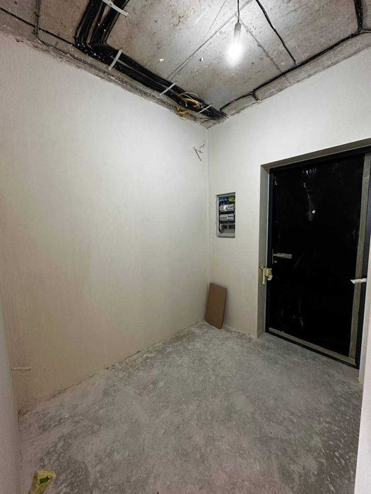 Продаж 2-кім квартири в заселеній новобудові