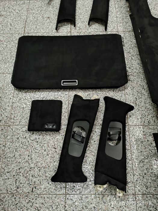 Tecto em Alcântara BMW E46 Touring com pilares
Em excelente estado.
P