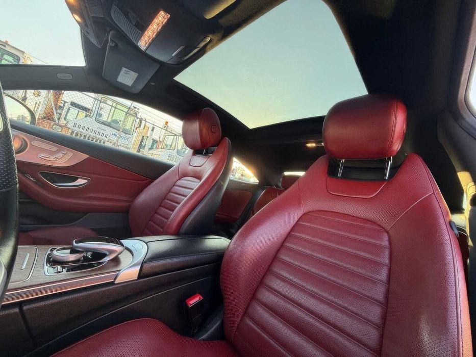 Mercedes-Benz C-Class C 300      2019