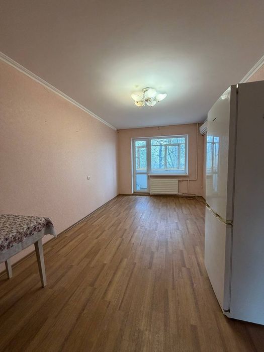 2-й поверх!  Продажа 3-х кімнатної квартири. ( Нива)
