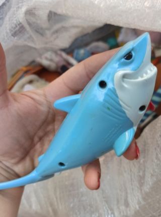игрушка пластик рыба злая акула 18см макдональдс