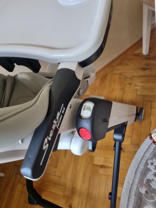 Стільчик для годування Peg perego