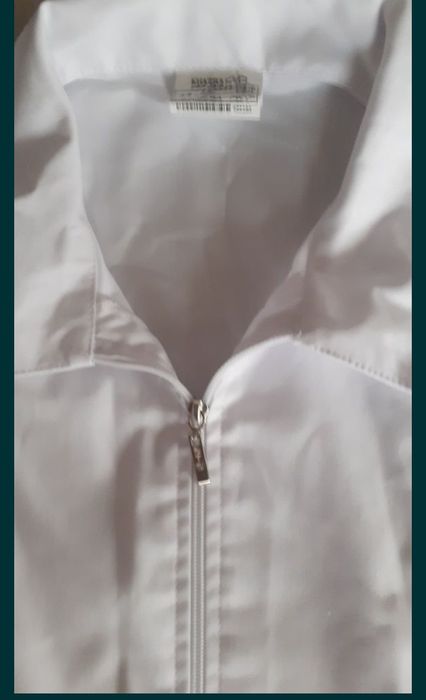 Продам новый медицинский халат.