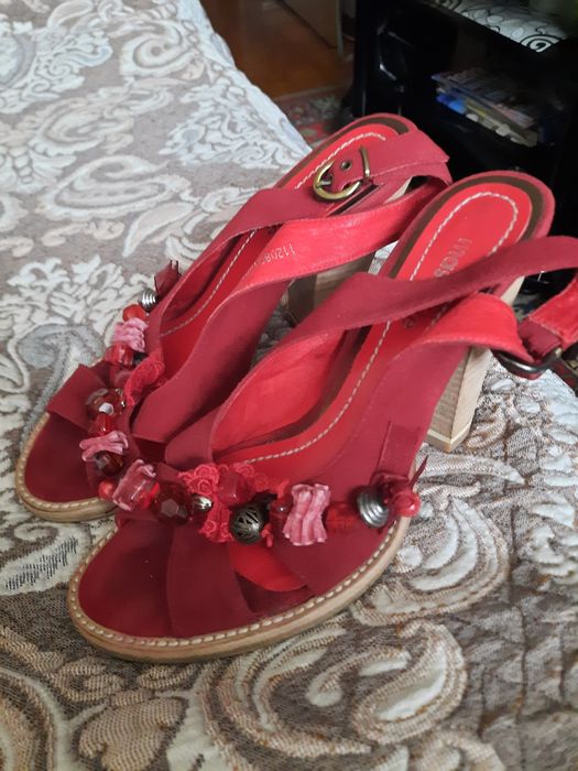 Жіночі босоніжки натуральний замш