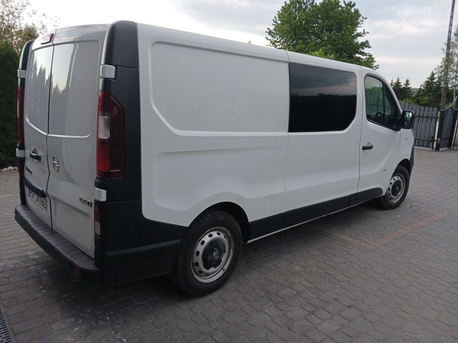 Opel Vivaro 1.6 120KM 2014r wat1