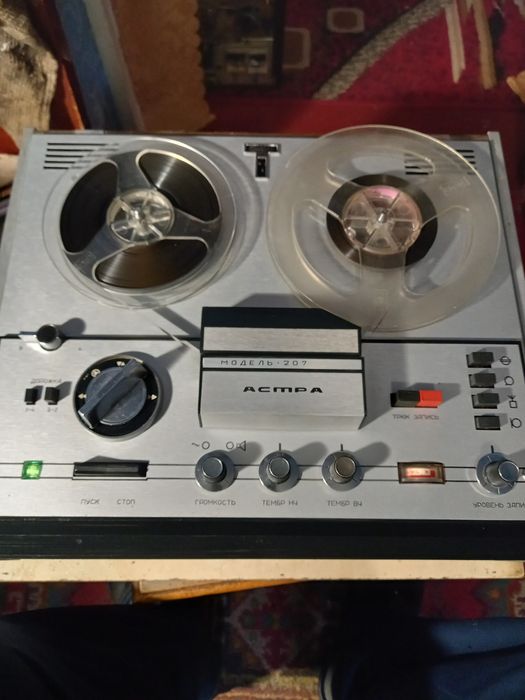 Магнітофон продам