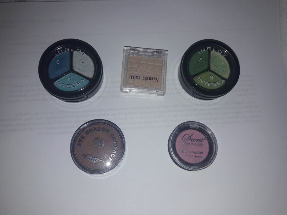 Zestaw pięciu cieni do powiek inglot miss sporty różne odcienie