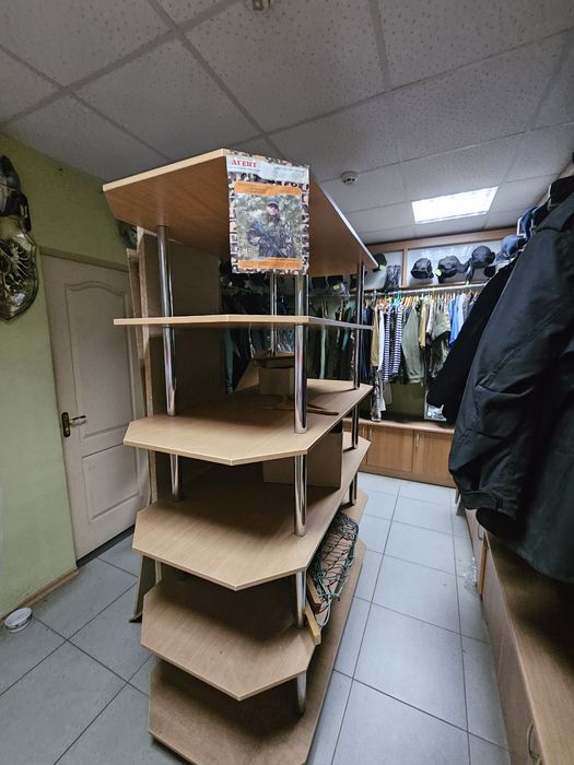 Магазин 82м2 верх проспекта Поля