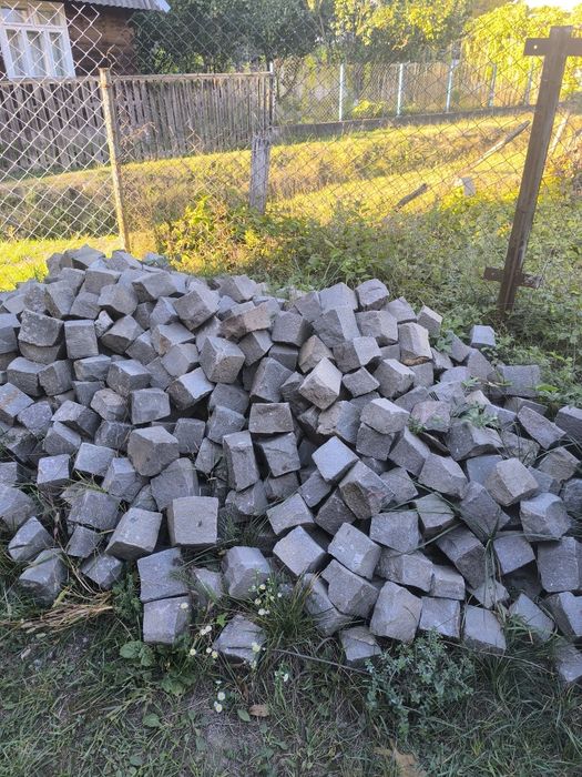 Продається Бруківка