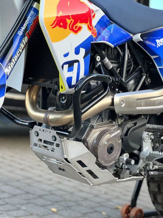 Husqvarna 701 Husqvarna 701 Enduro 2026. 79 KM, Wieża Dakar LED