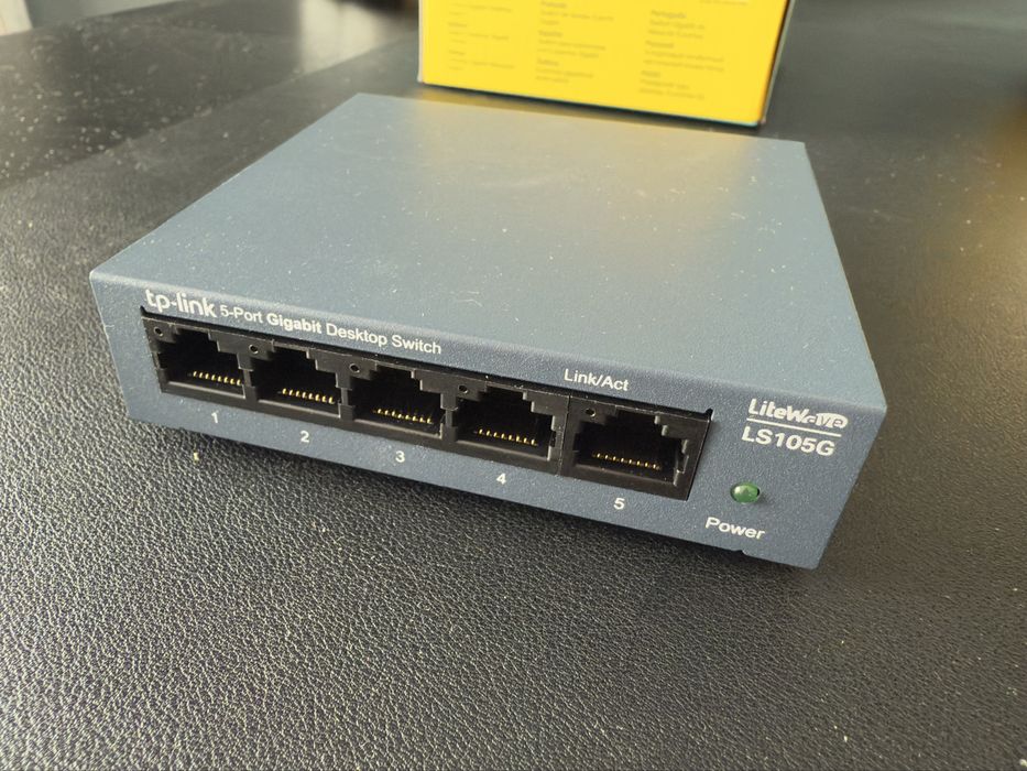 TP-Link Switch 5-Port Gigabit LS105G (como novo)