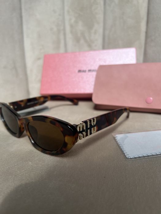 Miu Miu okulary przeciwsłoneczne panterkowe – nowe, kompletny zestaw