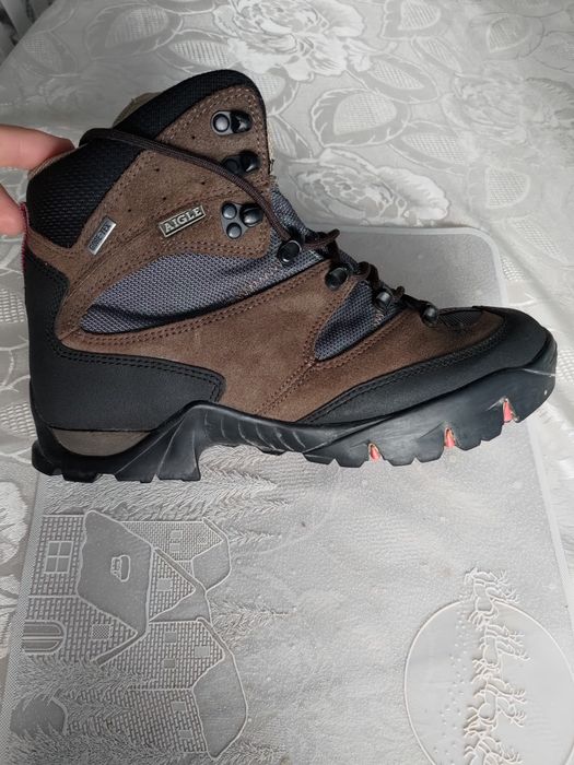 Buty trekkingowe Aigle rozmiar 40 i 2/3
