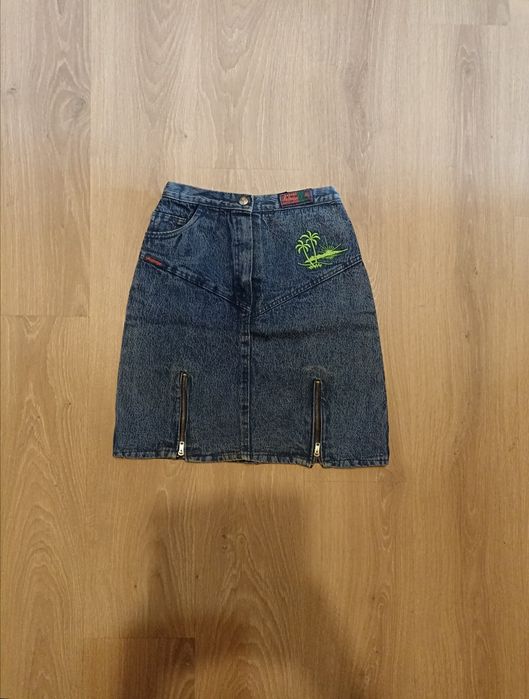 Віддам джинсові спідниці